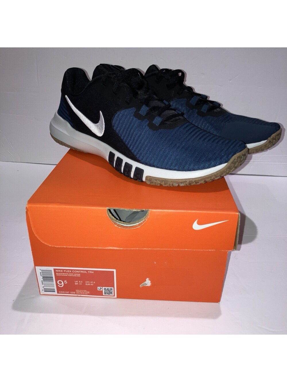 Nike Flex Control TR4 White Black White Dark Blue CD0197-009 Men’s SIZE 9.5 NEW
